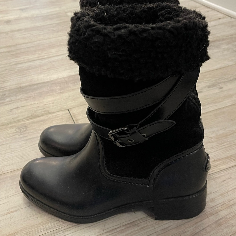 Black Leather/ Sherpa